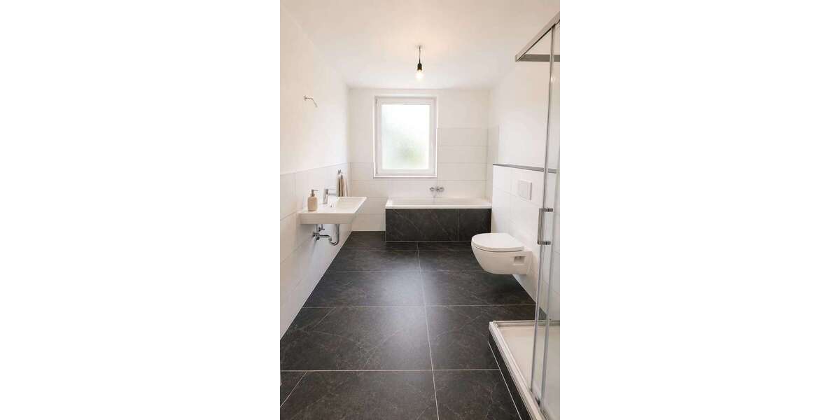 Etagenwohnung Wuppertal Sonnborn - 4 Zimmer, 108 m&sup2;, 1.100&euro; | Angebot:26888239