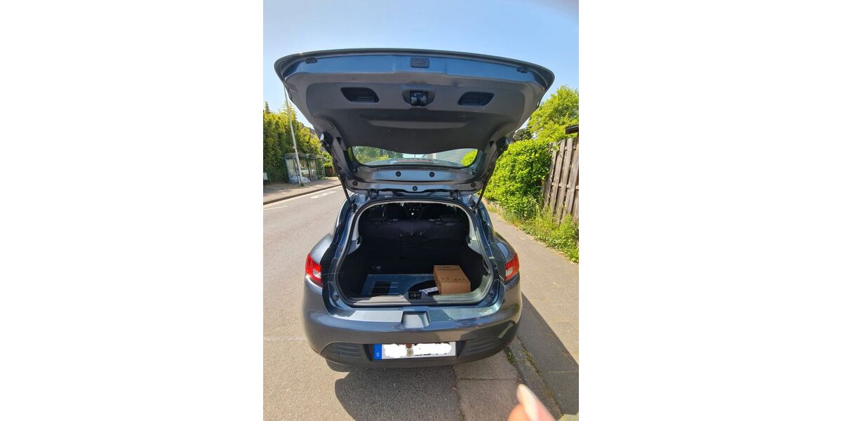 Renault Clio 109.700 km 6.150 &euro; Willich 47877