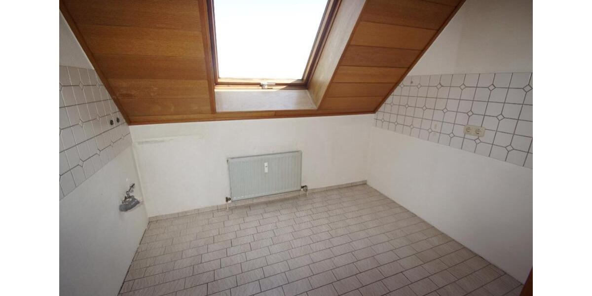Dachgeschoßwohnung Moers - 1 Zimmer, 45 m&sup2;, 410&euro; | Angebot:26476714