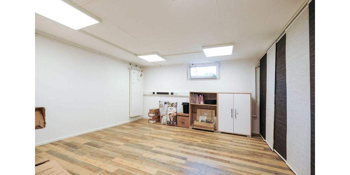 Stilvoll saniertes Familienidyll mit Pool 4 zimmer