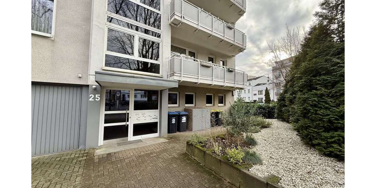 Wohnung zum Kaufen in Düsseldorf 375.000 € 82 m² 4 zimmer