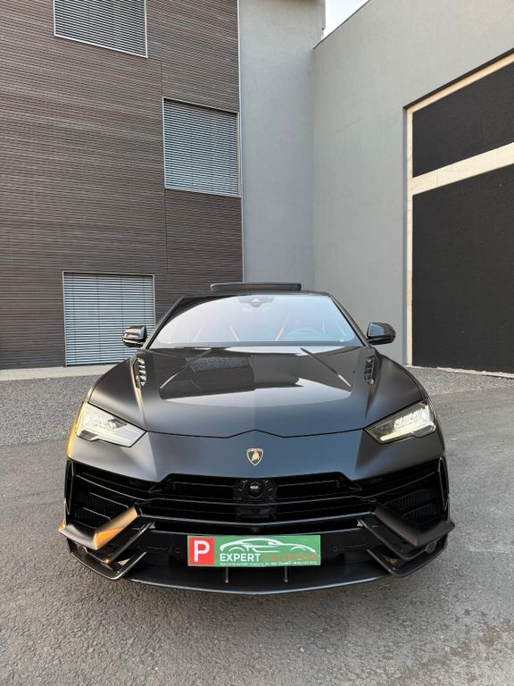 Lamborghini Urus 4.800 km 339.150 € Düsseldorf 40231
