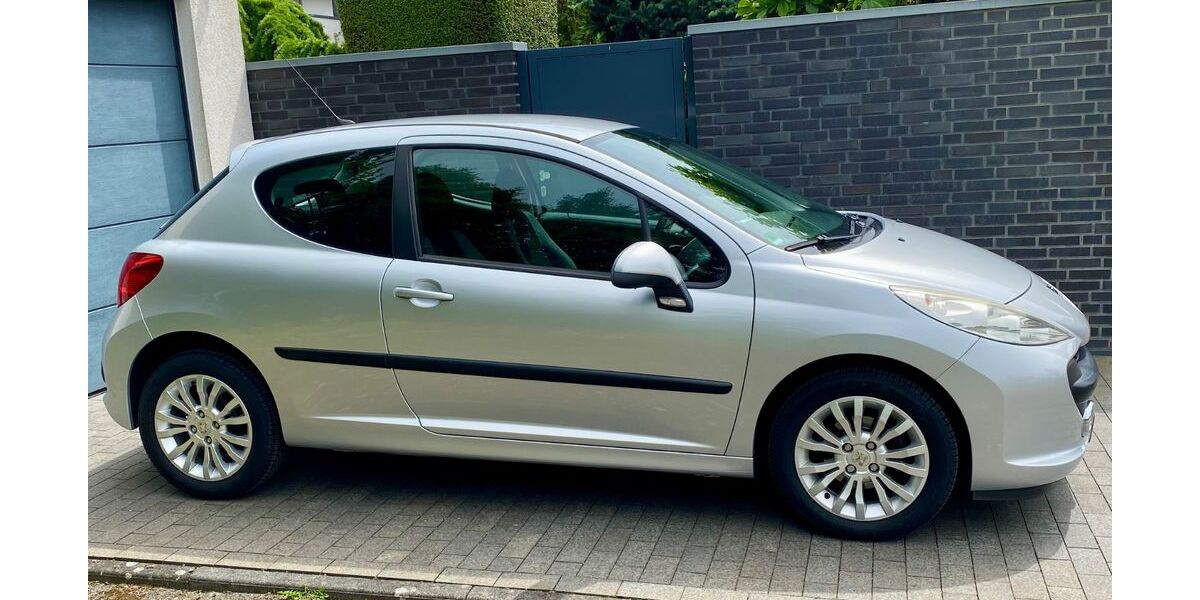 Peugeot 207 80.000 km 4.650 &euro; Neuss 41464
