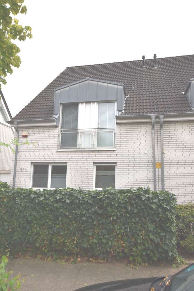 Haus zum Kaufen in Düsseldorf 825.000 € 188 m²