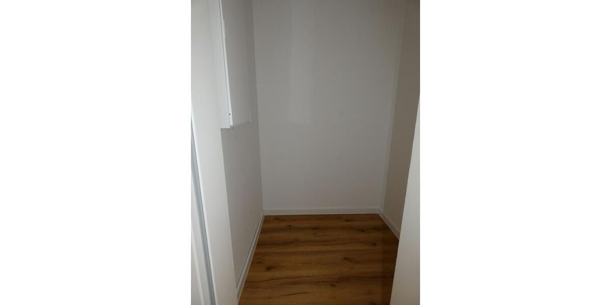 *** Attraktive 3-Zi.-Whg. mit Balkon! Erstbezug nach Sanierung! *** 3 zimmer