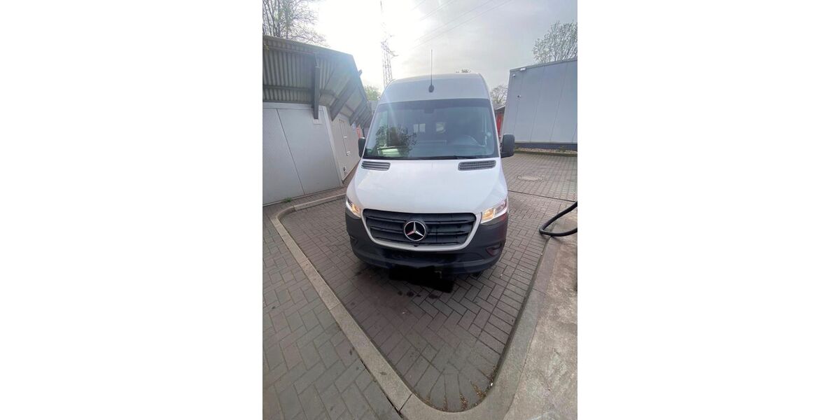 Mercedes-Benz Sprinter 179.765 km 19.040 &euro; Duisburg 47169