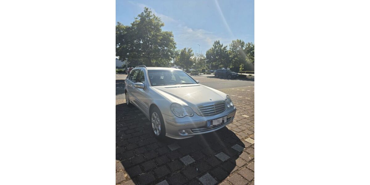 Mercedes-Benz C 200 200.000 km 3.900 &euro; Grevenbroich 41515