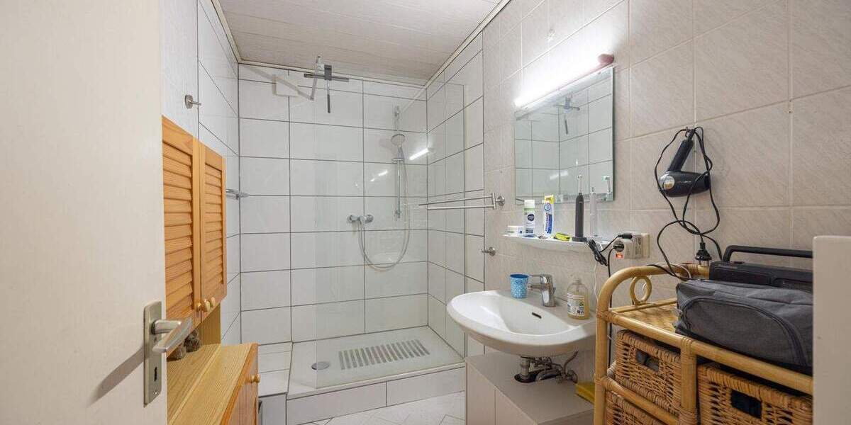 Großzügiges Reihenendhaus mit Garten in Krefeld-Bockum 5 zimmer