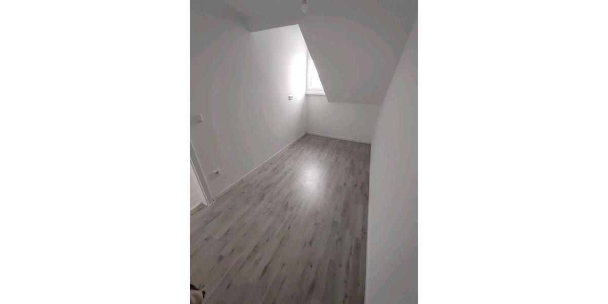 Dachgeschoßwohnung Krefeld Dießem - 2 Zimmer, 45 m&sup2;, 540&euro; | Angebot:25046352