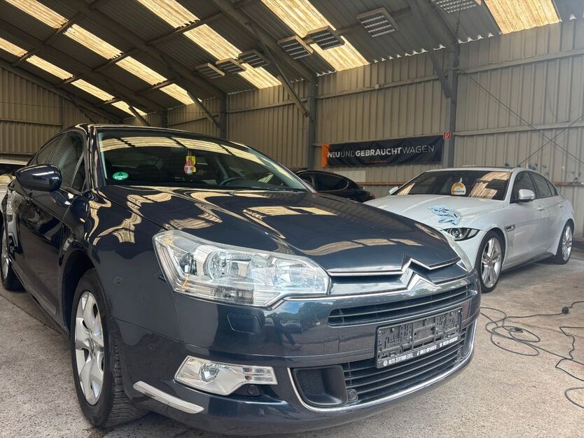 Citroen C5 242.000 km 2.950 € Essen 45139