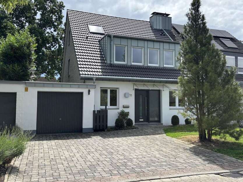 Haus zum Mieten in Düsseldorf 3.950 € 195 m²