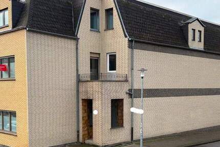 Haus Mönchengladbach Waldhausen - 8 Zimmer, 217 m&sup2;, 349.000&euro; | Angebot:25141406