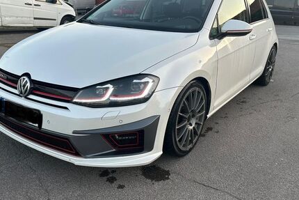 VW Golf 173.276 km 9.000 &euro; Remscheid 42859