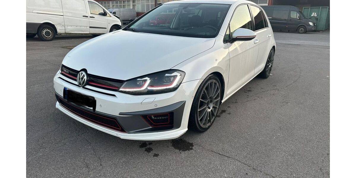 VW Golf 173.276 km 9.000 &euro; Remscheid 42859
