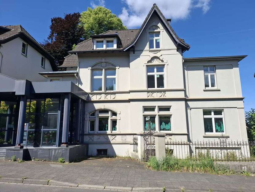 Haus zum Mieten in Solingen 1.500 € 375 m²
