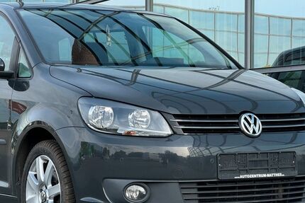 VW Touran 139.411 km 7.489 &euro; Mönchengladbach 41068