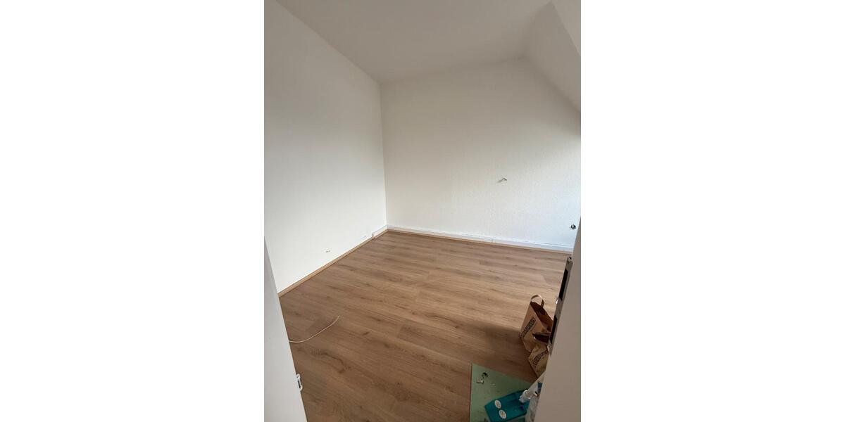 Frisch sanierte 2-Zimmer-Maisonette-Wohnung (70 m²) in Düsseldorf 2 zimmer