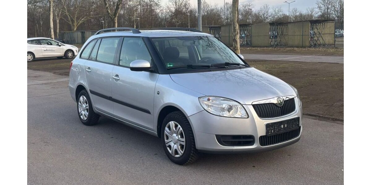 Skoda Fabia 105.390 km 3.390 &euro; Leverkusen 51373