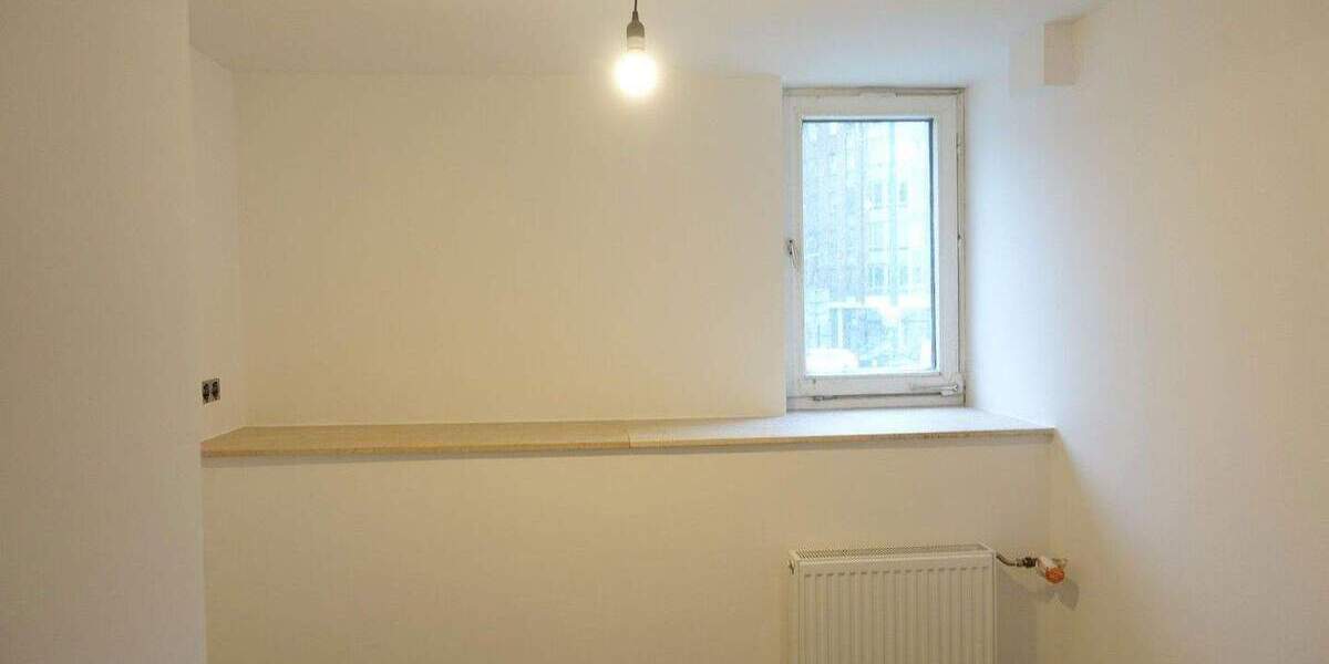 Umfassend sanierte 2-Zimmer-Stadtwohnung in zentraler Lage - mit Tiefgaragenstellplatz 2 zimmer