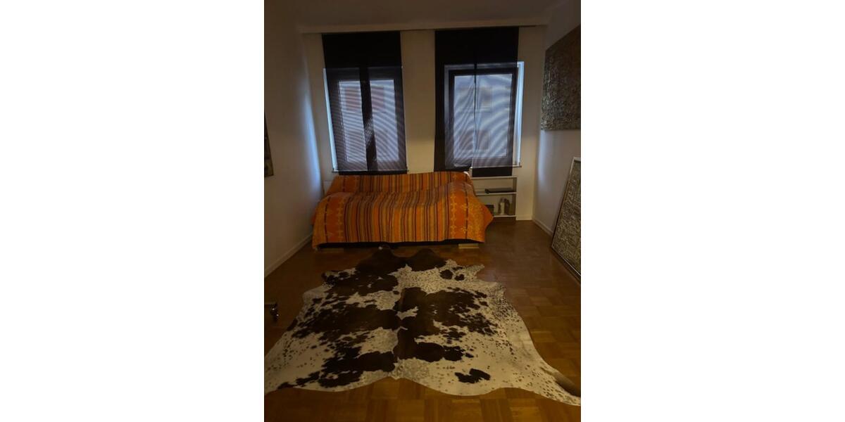 WG-Zimmer in Krefeld Zentrum – nur an Frau 1 zimmer