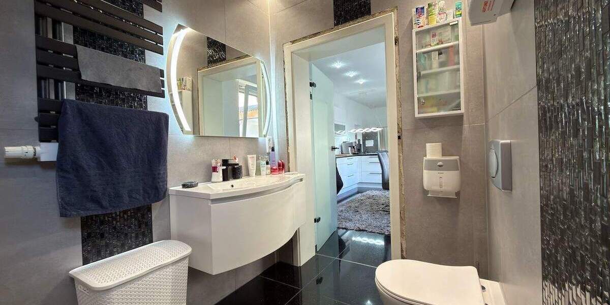 Etagenwohnung Mönchengladbach Rheydt - 4 Zimmer, 112 m&sup2;, 310.000&euro; | Angebot:25774695