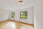 Miettraum im Grünen - Individuelles Wohnen im einzigartigen Split-Level-Haus in Angermund