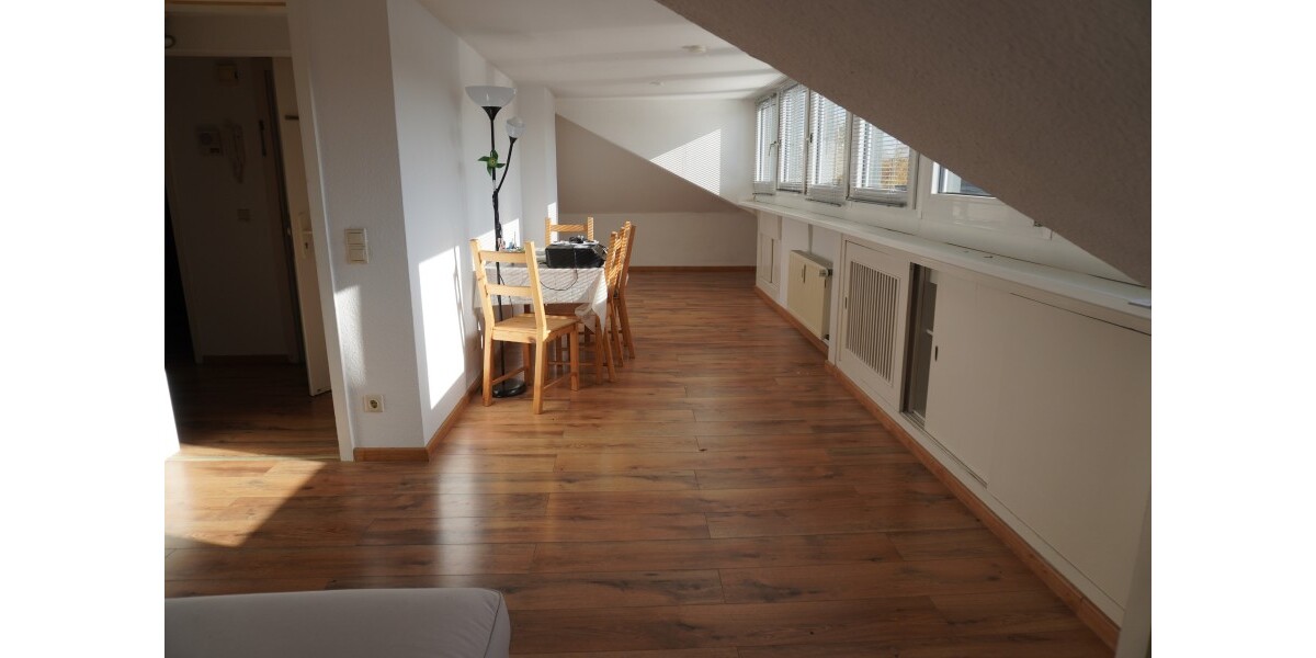Provisionsfrei* SOFORT FREI! Rhein-nah - 2-Zm Penthouse Oberkassel - renoviert, Klimaanlage Einbauküche 55m² - Einfamilienhaus Düsseldorf Oberkassel | Angebot:27074522