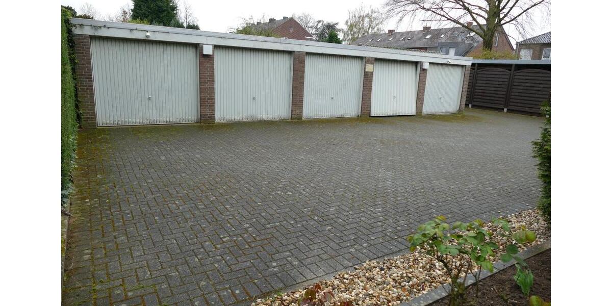 Korschenbroich Glehn, 2ZKDB, Gäste-WC, Balkon, Kamin, 103m², 1.OG 4 zimmer