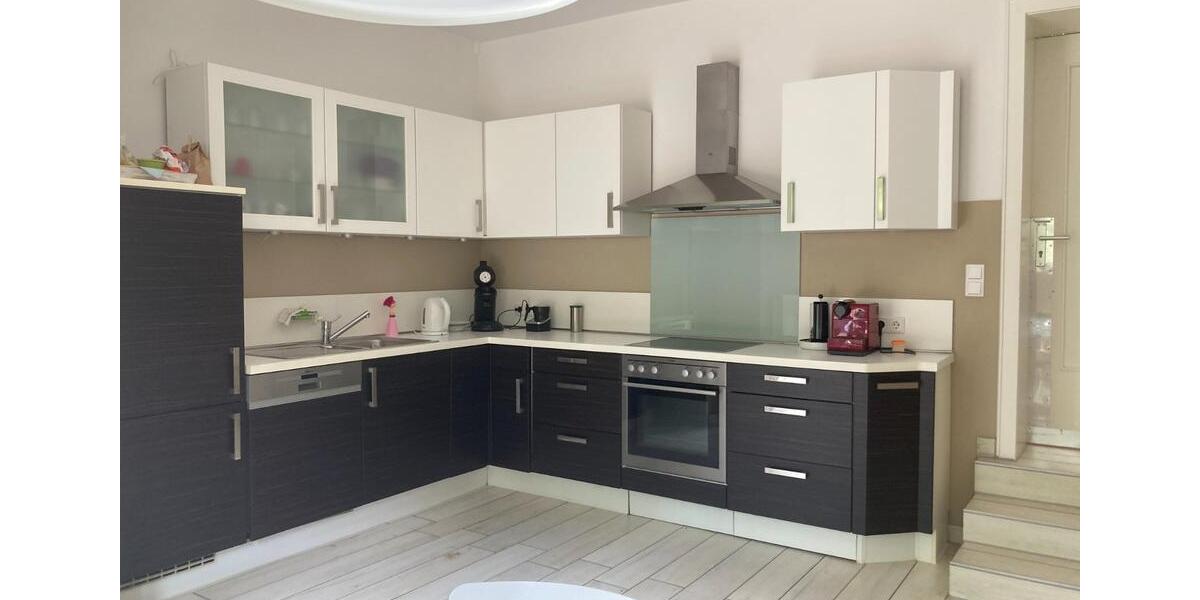 Praxis- oder Büroräume in der Villa Lindenhof in Solingen zimmer