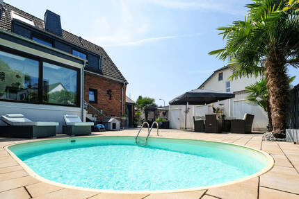 Stilvoll saniertes Familienidyll mit Pool