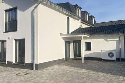 Haus zum Kaufen in Düsseldorf 790.000 € 100 m² 3.5 zimmer