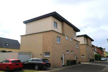 Modernes Familienhaus in Rheinnähe