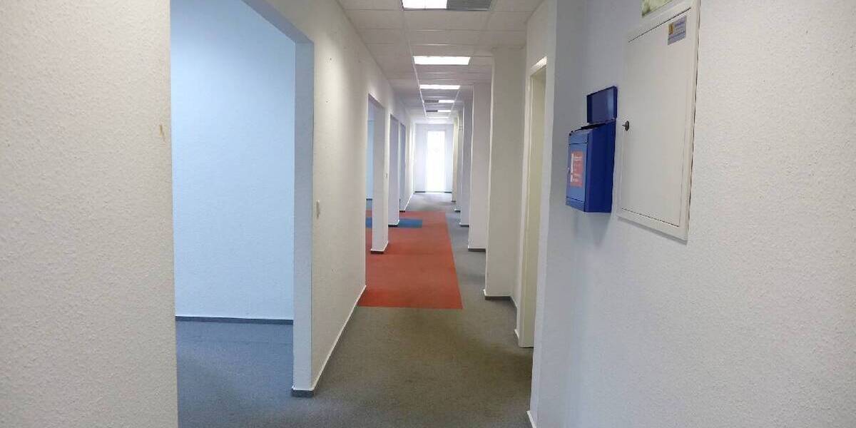 Gewerbeobjekt Wuppertal Elberfeld - 9 Zimmer, 298 m&sup2;, 1.950&euro; | Angebot:26433225