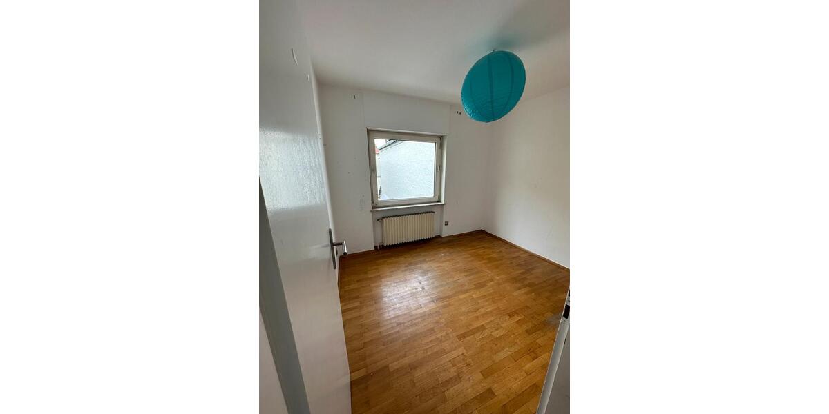 Bis Nov 26 - Einfamilienhau, Garage& Garten in Frankfurt Harheim 5 zimmer