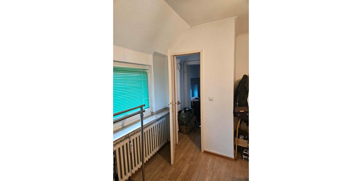 Helle 66m² Wohnung mit Gartenmitbenutzung DG st. Töniser str. 2.5 zimmer