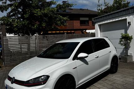 VW Golf 122.462 km 16.700 &euro; Rommerskirchen 41569