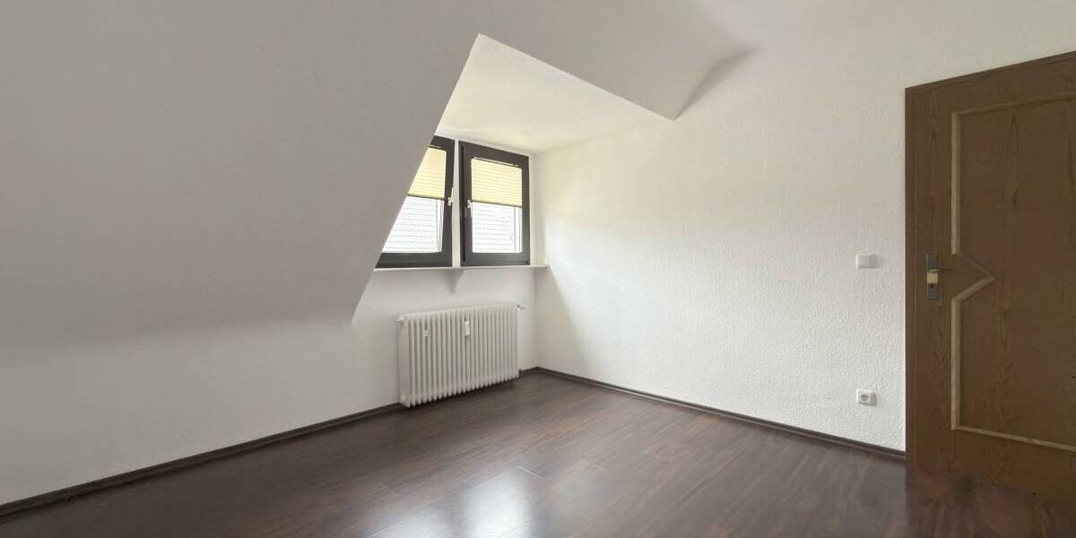 Etagenwohnung Oberhausen Stadtmitte - 3 Zimmer, 70 m&sup2;, 570&euro; | Angebot:26544111