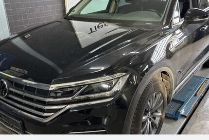VW Touareg 100.046 km 41.450 &euro; Oberhausen 46047