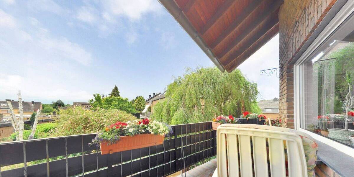 Etagenwohnung Neuss Rosellen - 3 Zimmer, 96 m&sup2;, 319.000&euro; | Angebot:26903784