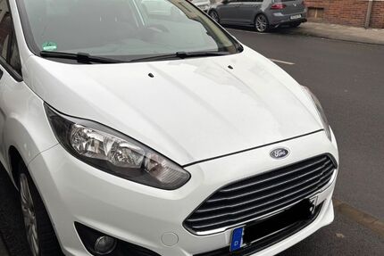 Ford Fiesta 113.500 km 4.900 &euro; Mönchengladbach 41066
