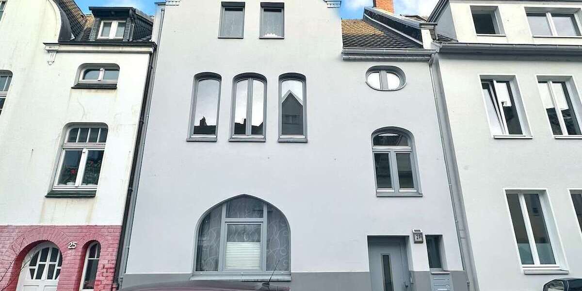 Haus zum Kaufen in Düsseldorf 889.000 € 165 m² 6 zimmer