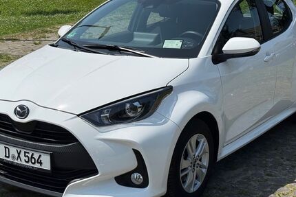 Mazda 2 Hybrid 21.500 km 18.499 € Düsseldorf 40476