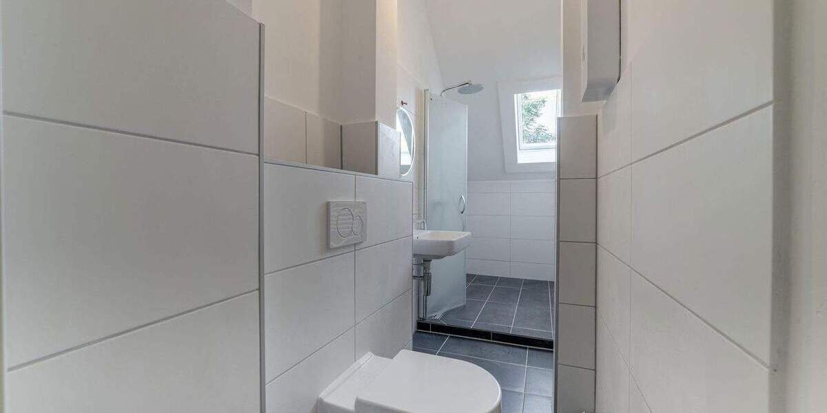 Etagenwohnung Wuppertal Barmen - 4 Zimmer, 100 m&sup2;, 900&euro; | Angebot:25819935