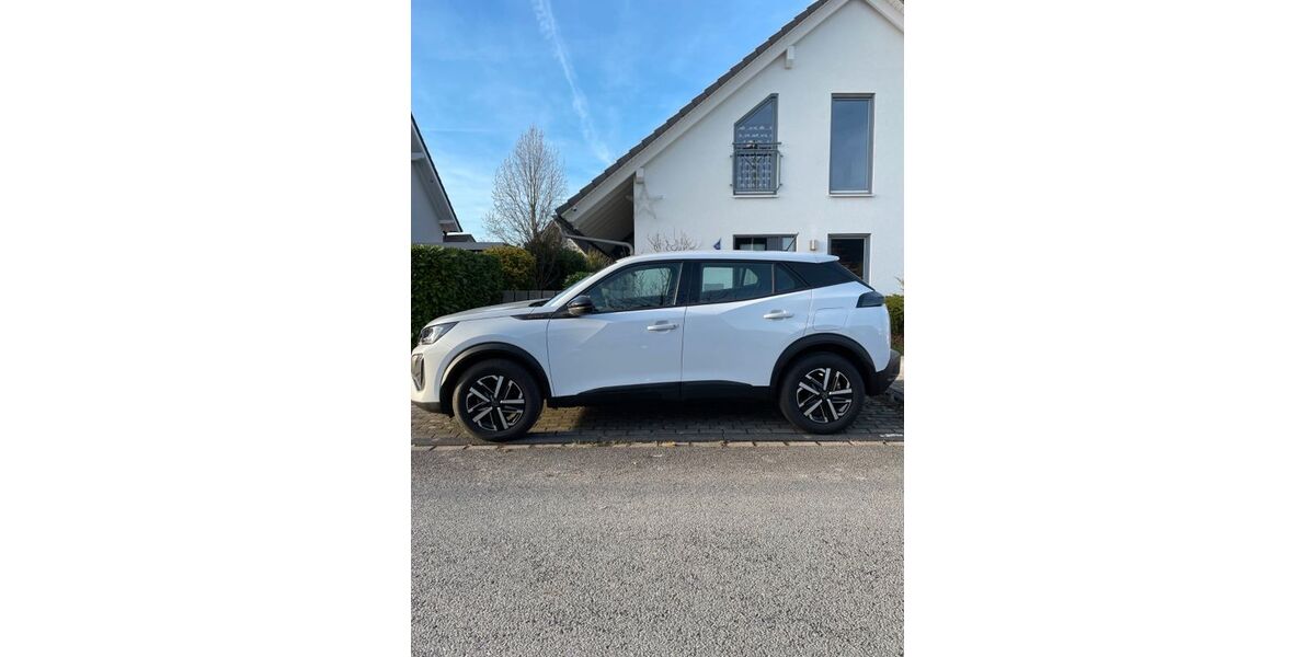 Peugeot 2008 2.800 km 22.200 &euro; Düsseldorf 40489
