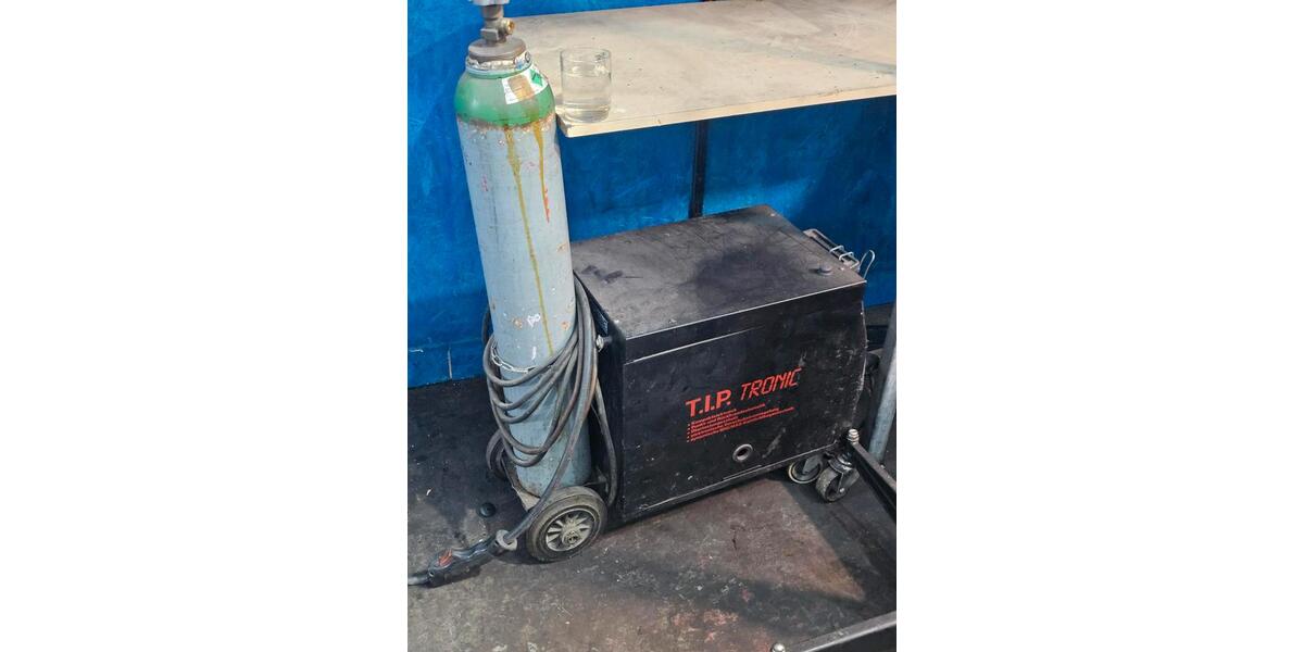 Kfz stellplätze auto Werkstatt Halle Lackierer korrasorie bauer zimmer