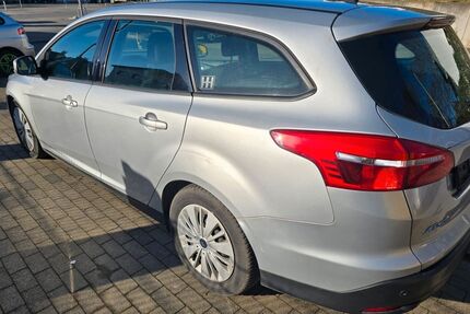 Ford Focus 239.990 km 3.999 &euro; Remscheid 42853