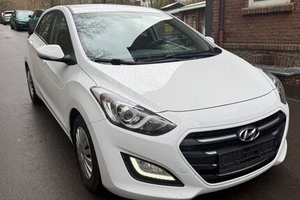 Hyundai i30 93.500 km 9.500 &euro; Solingen 42699