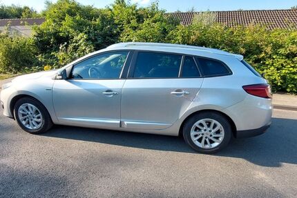 Renault Megane 148.600 km 7.600 &euro; Duisburg 47259