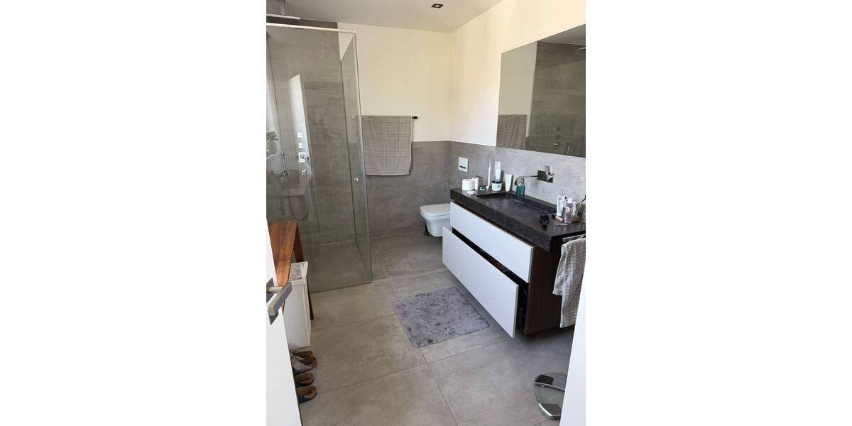 Doppelhaushälfte Meerbusch Büderich - 6 Zimmer, 242 m&sup2;, 8.500&euro; | Angebot:26881313