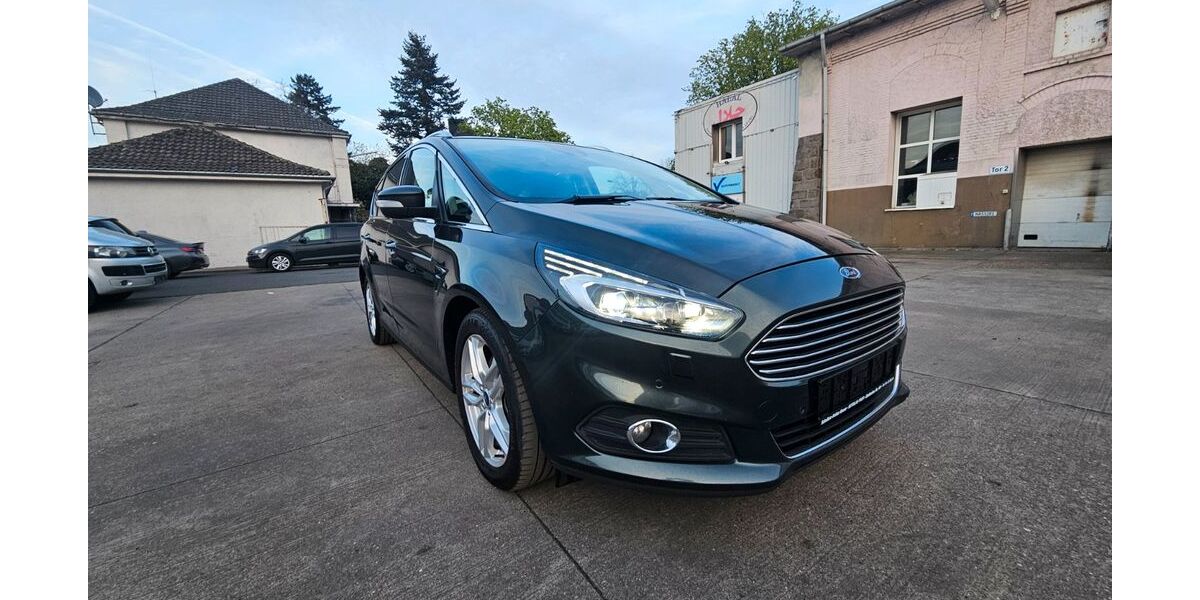 Ford S-Max 91.500 km 18.900 &euro; Neuss 41460